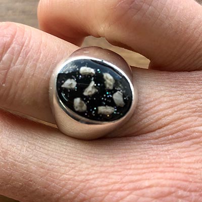Unisex Sterling Silver Seal Ashes Ring - Image 6