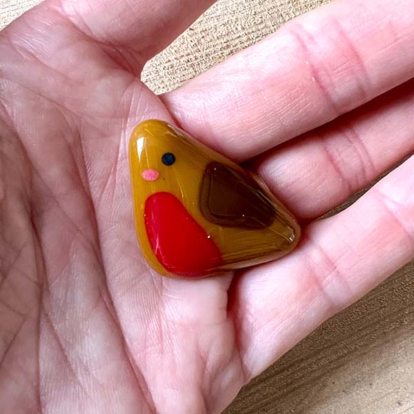 When Robins Are Near Pocket Pebble - Image 2