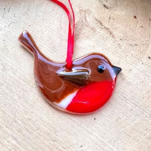 When robins appear loved ones are near fused glass Robin - Image 3