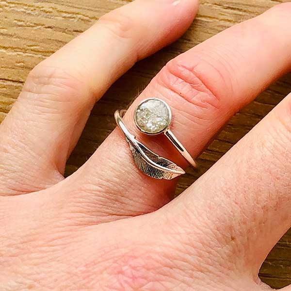 Adjustable Feather Ring - Image 3