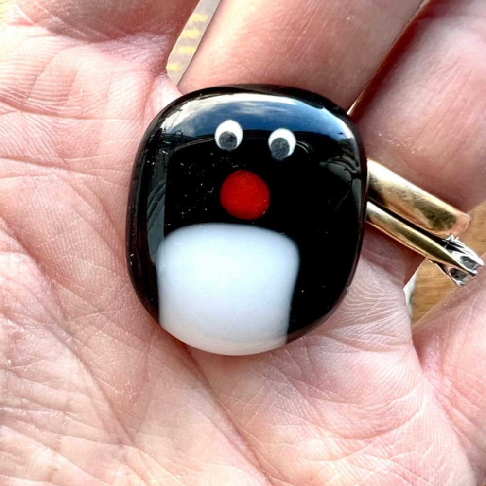 Penguin Fused Glass Pocket Pebble - Image 3