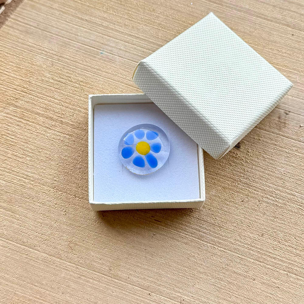 Handmade Memorial Ashes Glass Forget-Me-Not Pebble