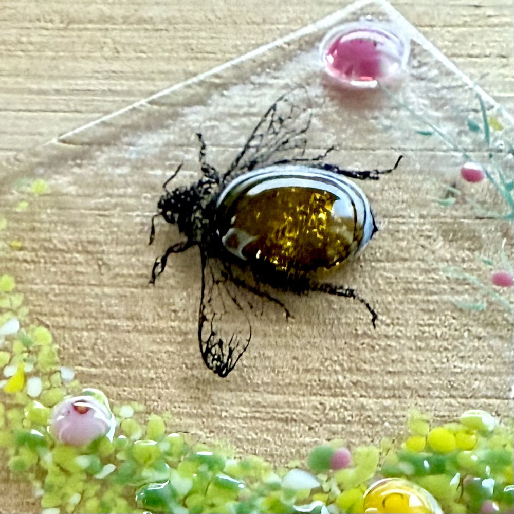 Memorial Ashes Bee Tea-light Holder - Image 2